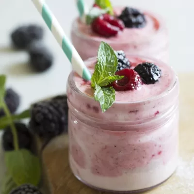 mixed berries smoothie